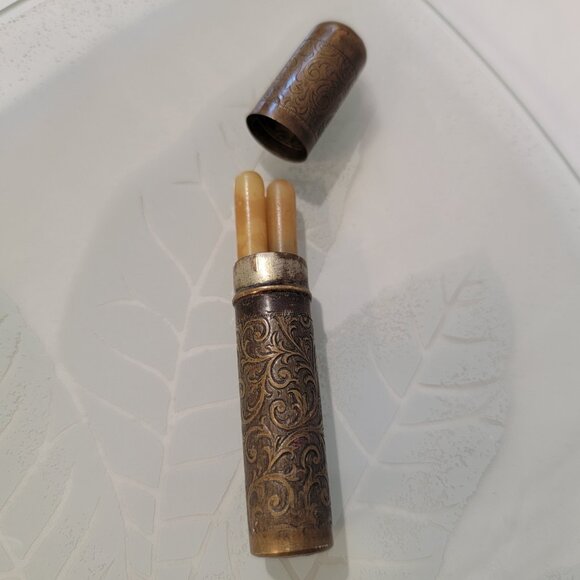 Whimsical Gold Colored  Manicure Case and 2 Pieces 1930s - Picture 4 of 5